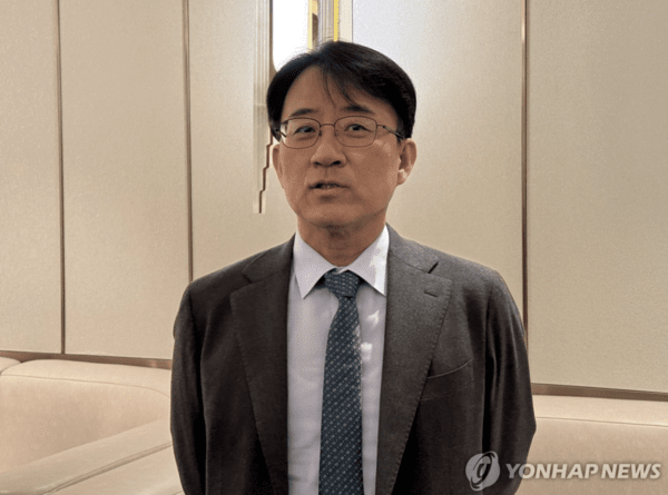 이청 삼성디스플레이 사장, '무베젤·폴더블 OLED'로 中 추격 대응 - 뉴스 썸네일 이미지