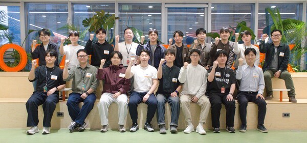 '더 나은 세상' 향한 12년... 스마일게이트 오렌지플래닛, 딥테크 앞세운... - 뉴스 썸네일 이미지