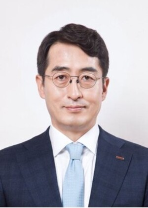 '메리츠금융 워런 버핏' 김용범 부회장, 2조원 역대 최대 실적 이끌어...... - 뉴스 썸네일 이미지