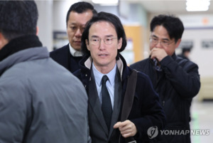 조현범 한국앤컴퍼니 회장 "모든 것 제 불찰... 사죄드린다" - 뉴스 썸네일 이미지